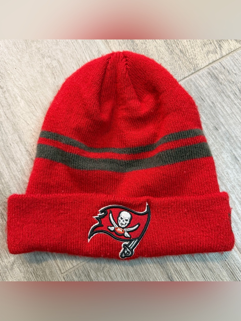 New Era Tampa Bay Buccaneers Authentic Cuffed Knit Hat Beanie NFL One Size